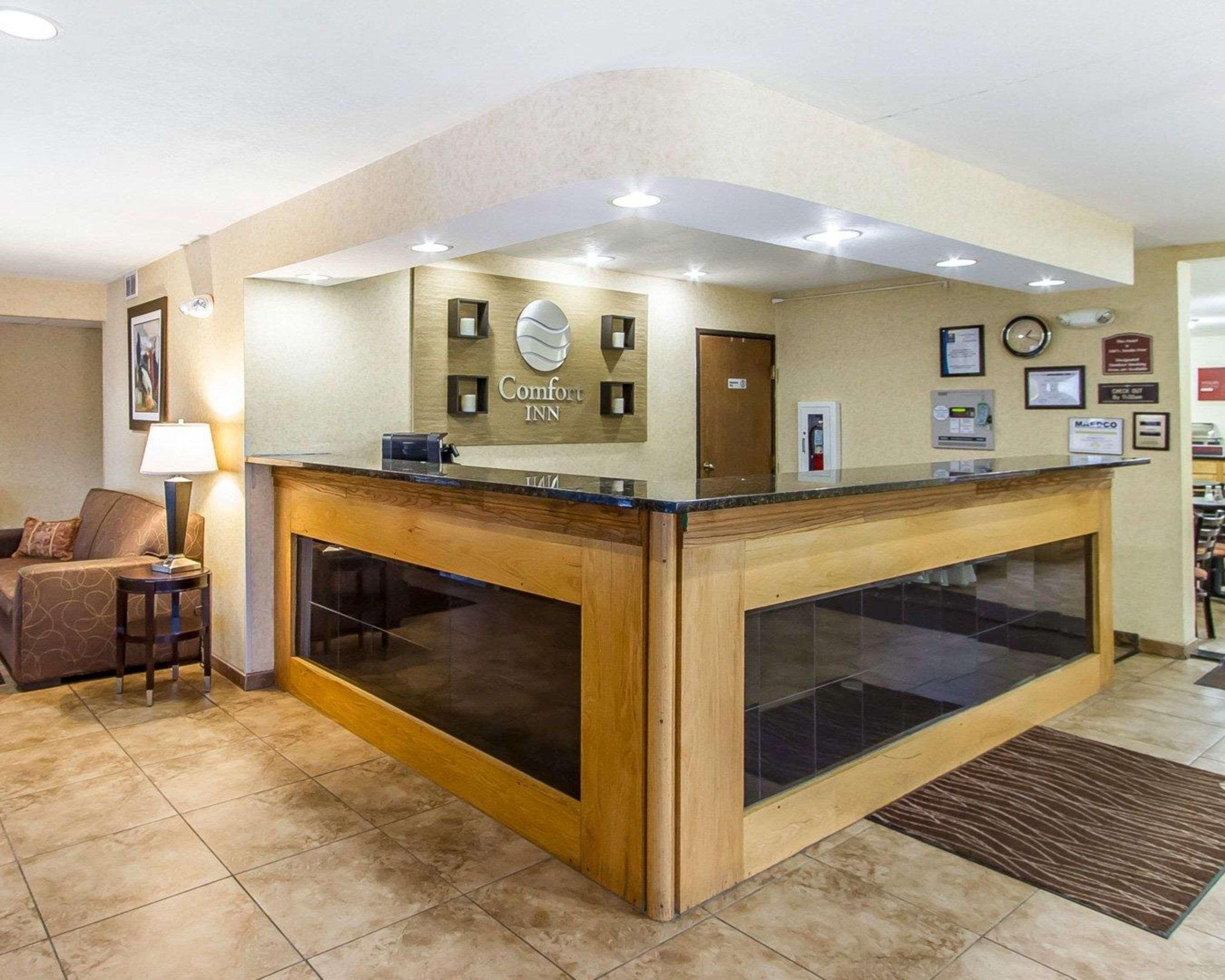 Quality Inn Macomb Near University Area Exterior photo