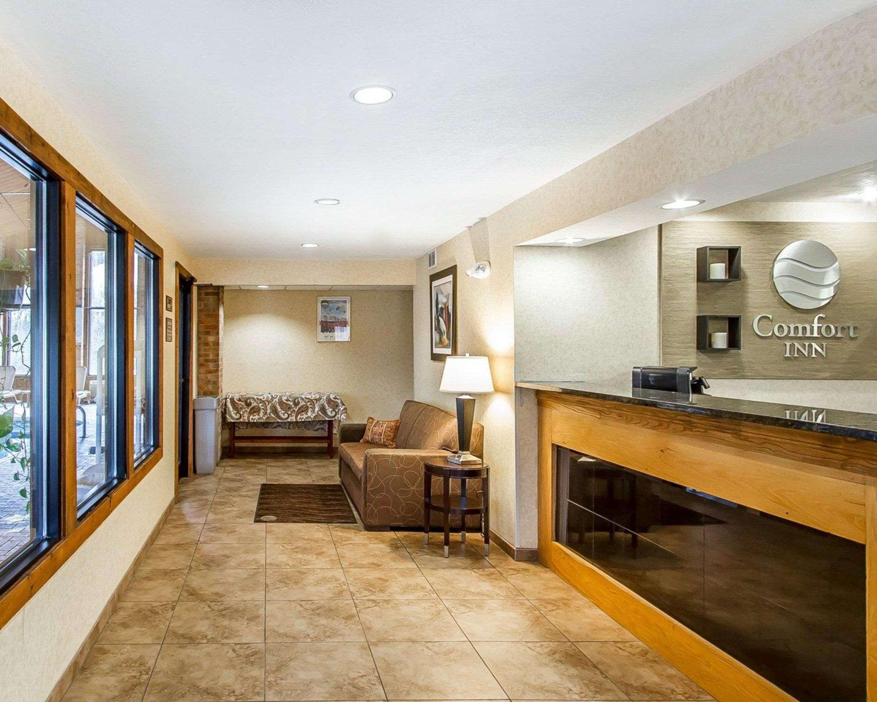 Quality Inn Macomb Near University Area Exterior photo