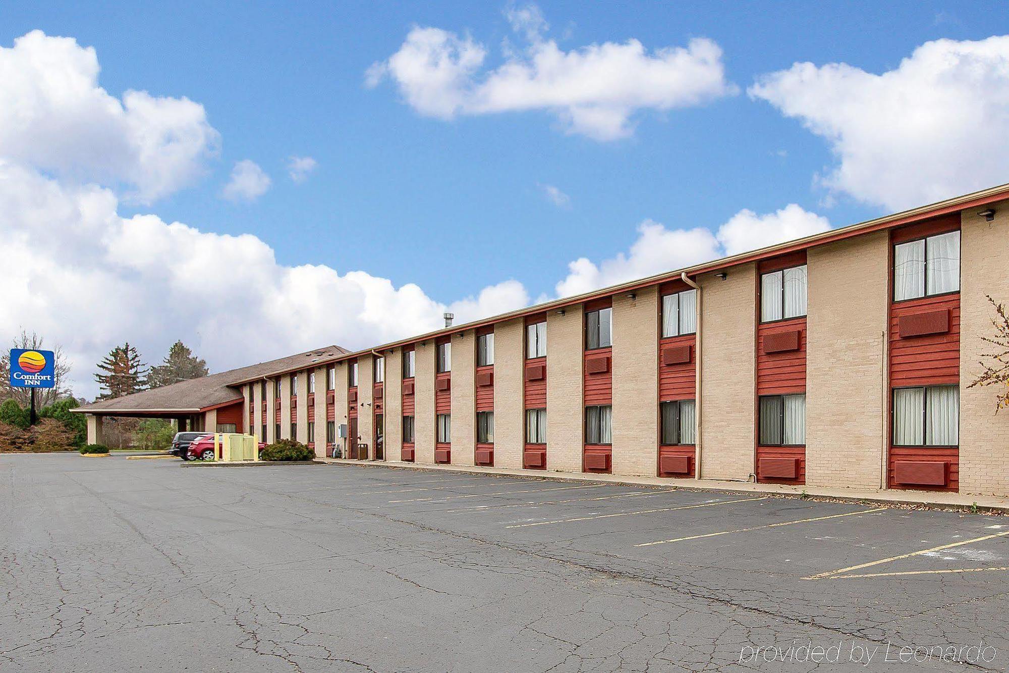 Quality Inn Macomb Near University Area Exterior photo