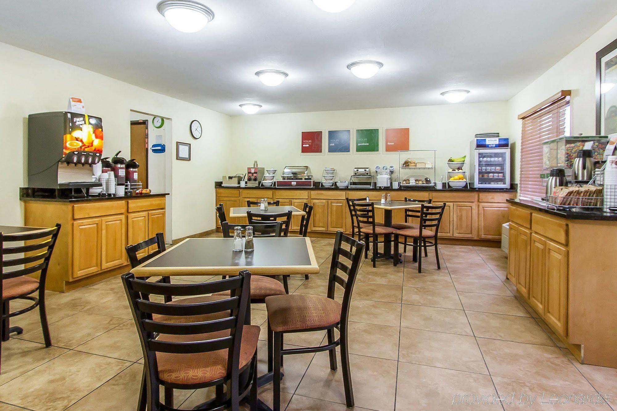 Quality Inn Macomb Near University Area Exterior photo
